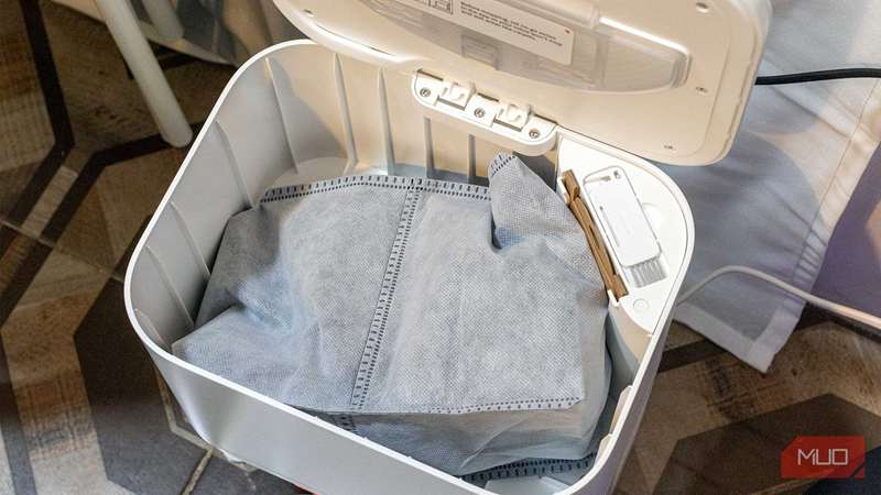 کیس گرد SwitchBot Mini Robot Vacuum K10+ Pro که هر ۹۰ روز نیاز به تعویض دارد