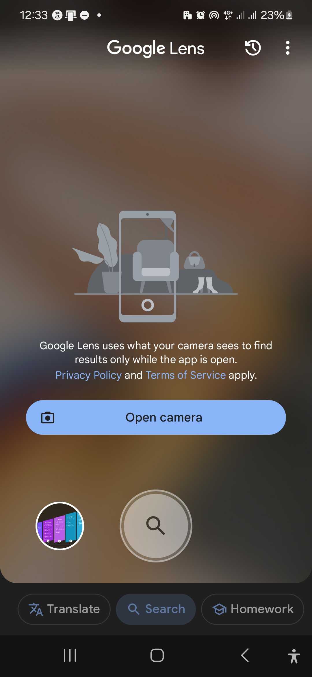 برنامه Google Lens باز شده بر روی Galaxy S22 که درخواست دسترسی به دوربین می‌کند