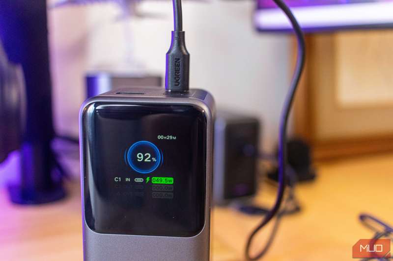 بانک انرژی Ugreen Nexode 20000mAh 04