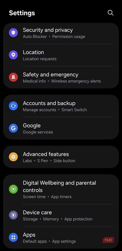 منوی تنظیمات که خدمات گوگل را نشان می‌دهد