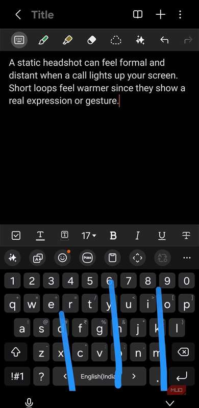 با سه انگشت پنل ایموجی را باز کنید