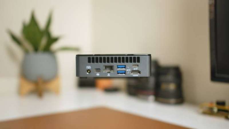 geekom miniair 11 - نمای پورت‌های پشت