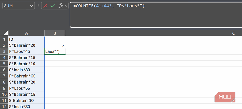 یک فرمول COUNTIF با استفاده از کاراکترهای جایگزین تمهید (~) و ستاره برای بررسی تعداد دقیق محصولات سفارش‌داده‌شده از لائوس در سلول‌های A2‑A43 در اکسل.