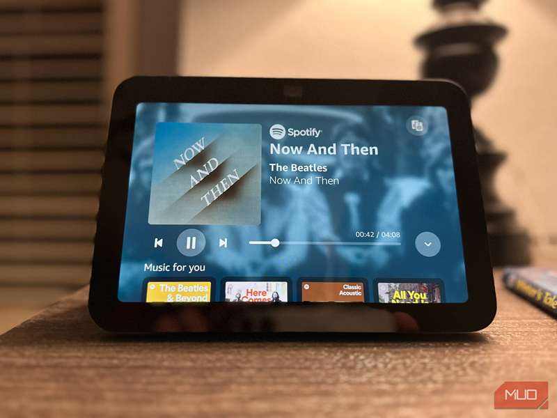 آمازون اکو شو 8 اسپاتیفای