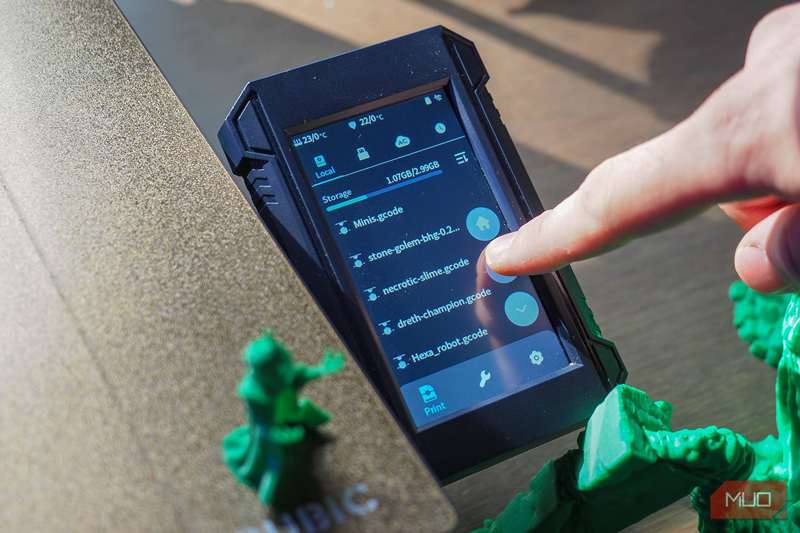 انتخاب چاپ از حافظه محلی Anycubic Kobra 2 Max