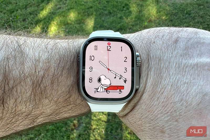 apple watch ultra 2 snoopy face