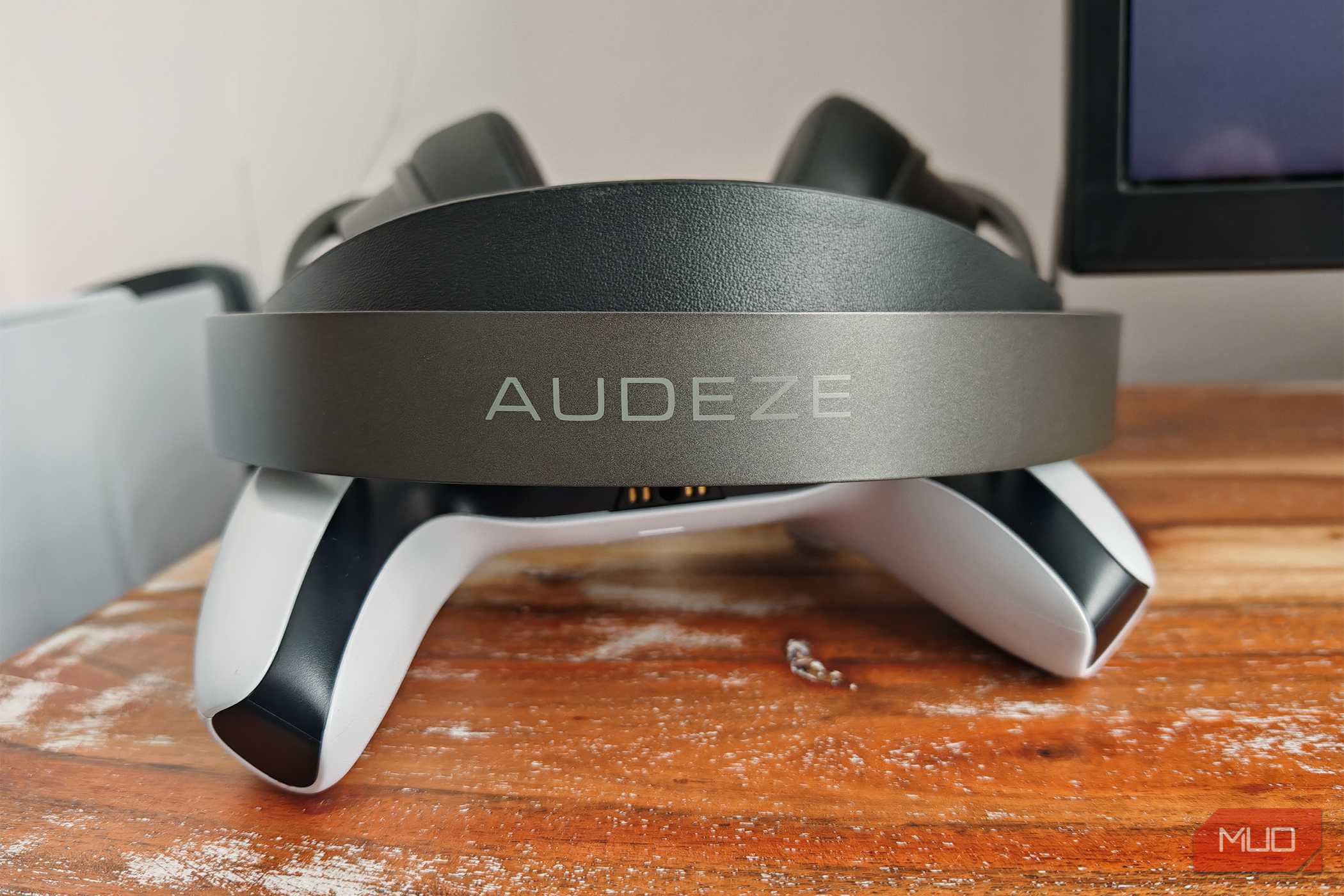 لوگوی نوار سر Audeze Maxwell