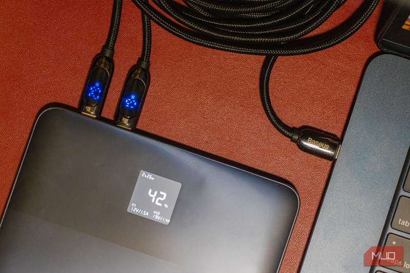 شارژ عبوری Baseus Blade 2