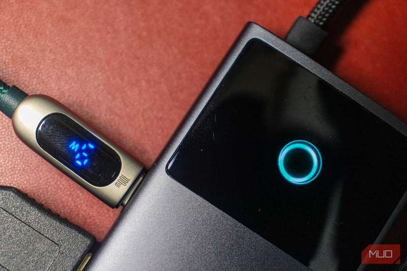 هاب Baseus Metal Gleam Series II 6‑در‑1 نمایش شارژ PD 100W