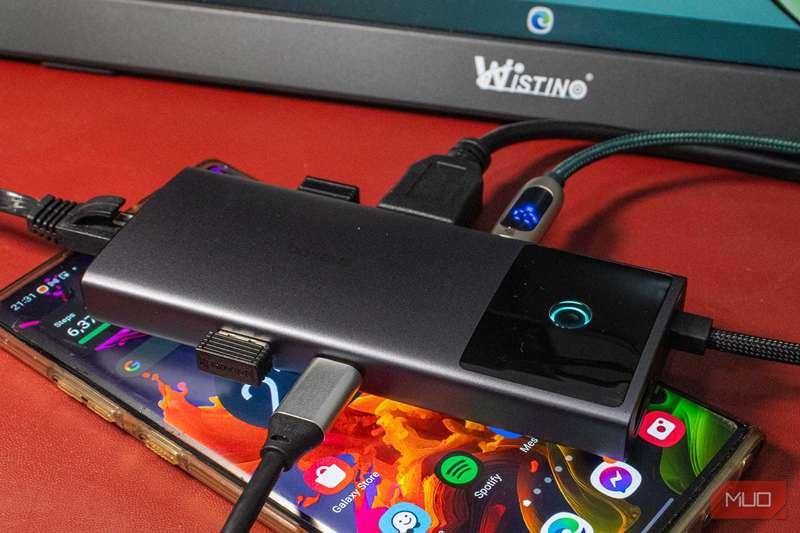 هاب Baseus Metal Gleam Series II 6‑در‑1 با Samsung Note10+ در حال اجرای Dex