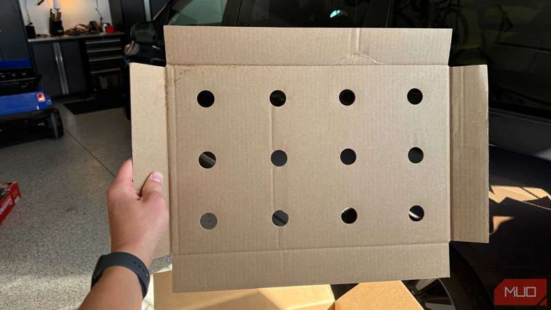 ورودی کارت‌پستال با چندین سوراخ