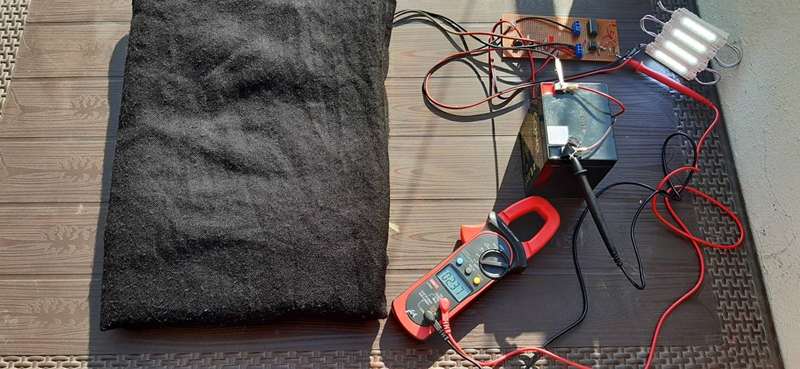 پوشش پنل خورشیدی برای تست لامپ