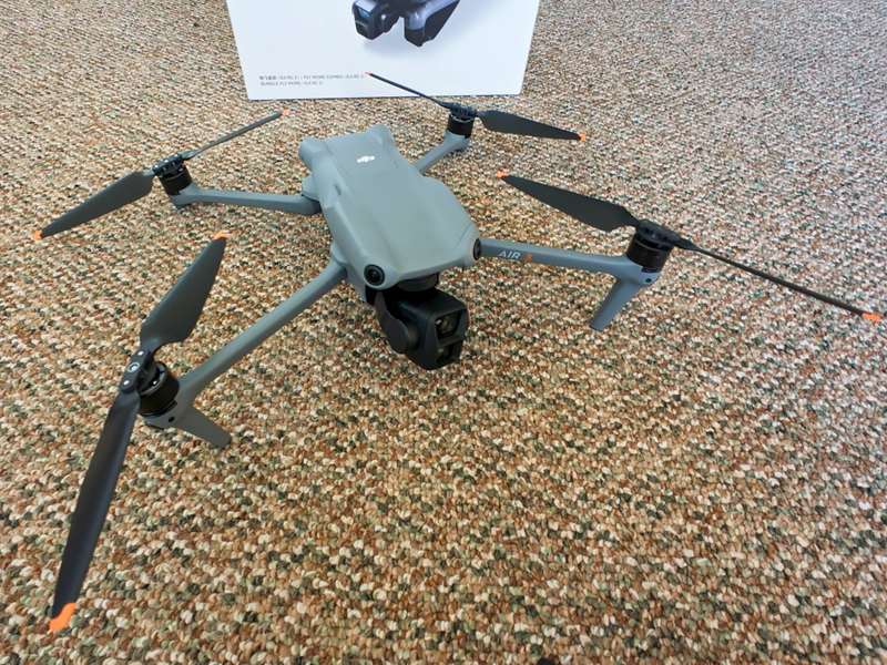 جلوی DJI Air 3