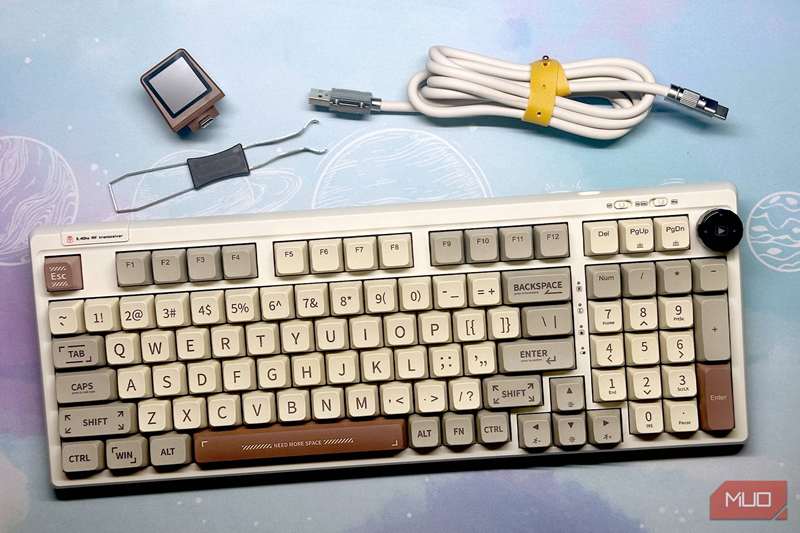 محتویات جعبه Epomaker RT100