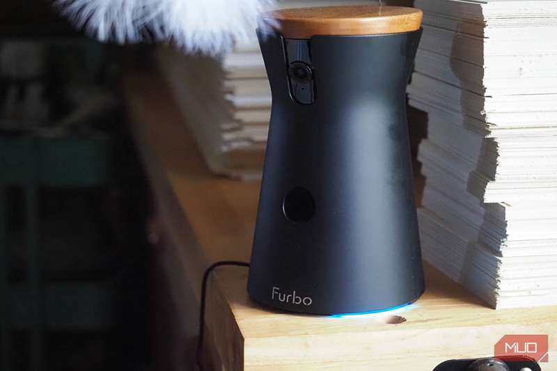 نور آبی برای نمایش زنده دوربین Furbo 360°
