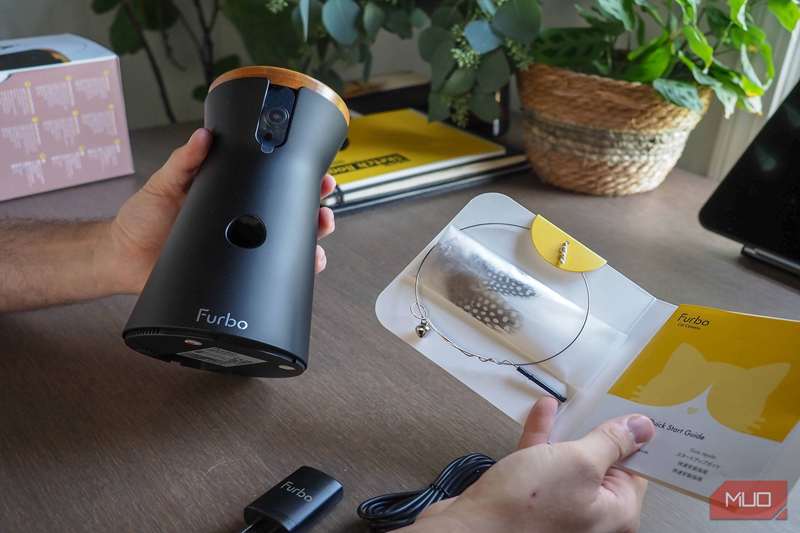 جعبه‌گشایی دوربین Furbo 360°