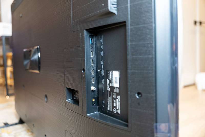 هی‌نس 65U8K - اتصالات