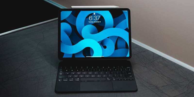 آی‌پد ایر با کیبورد جادویی