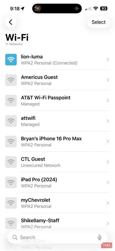 نمایش صفحه برنامه Passwords بر روی iPhone