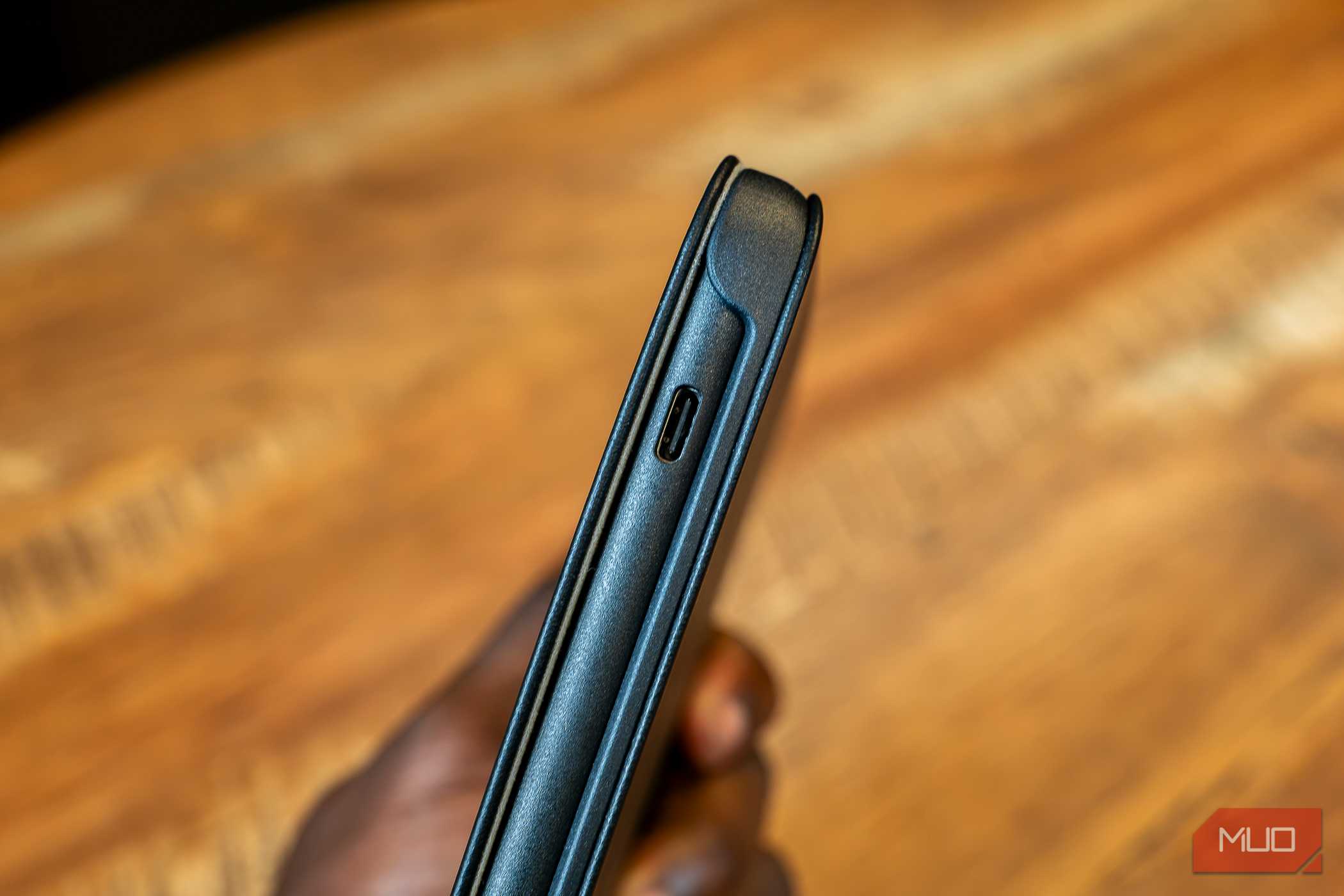 پورت شارژ Kobo Clara Colour در کیس