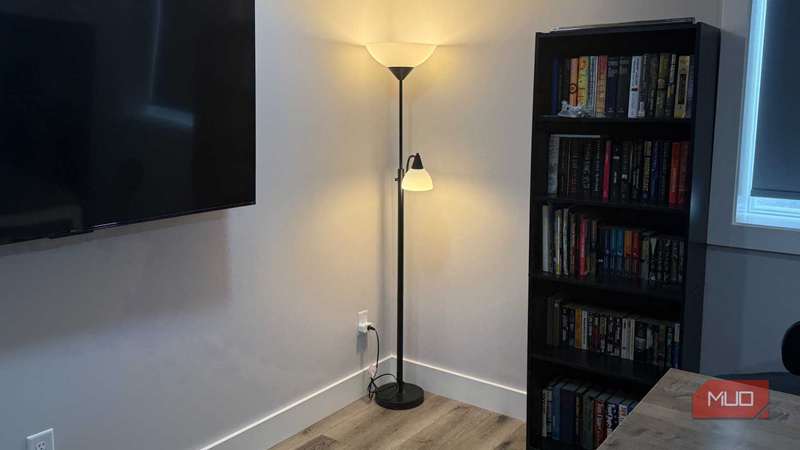 لامپ متصل به پلاگ هوشمند آمازون