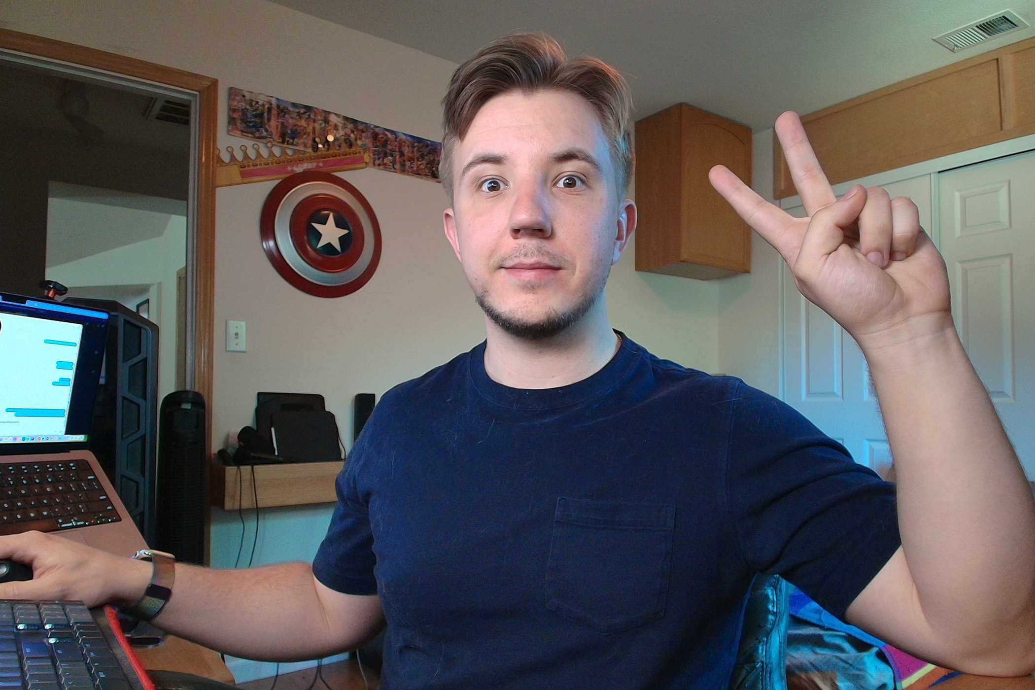 تنظیمات پیشفرض کارخانه MX Brio با نور کلید 30%