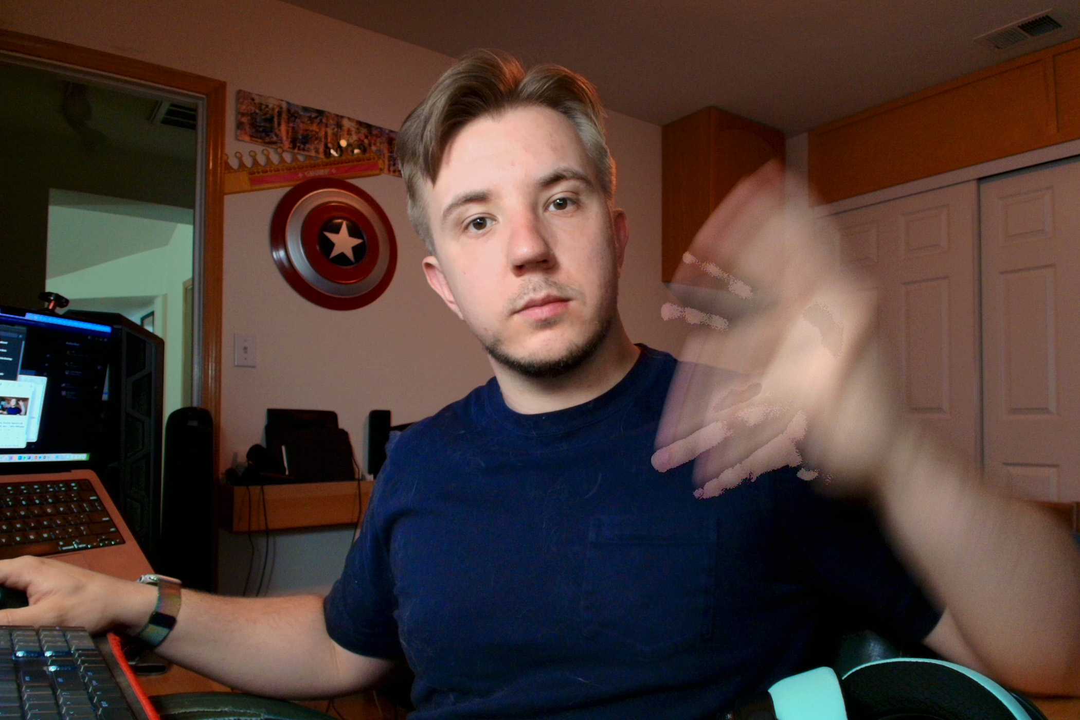 MX Brio، سرعت شاتر 1/30، ISO 300، نور کلید 30٪، HDR، تاری حرکتی