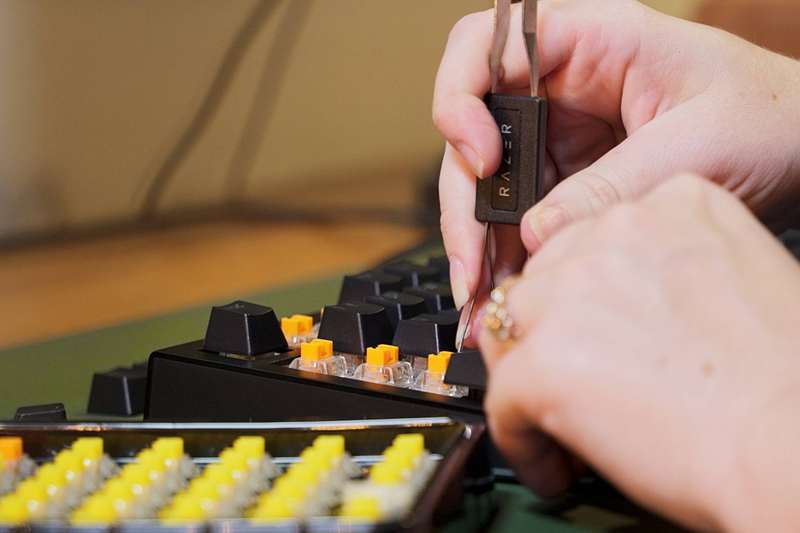 رازر بلک‌ویدو 75٪ - حذف کلیدکپ