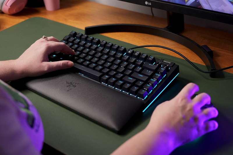 رازر بلک‌ویدو 75٪ - سمت راست