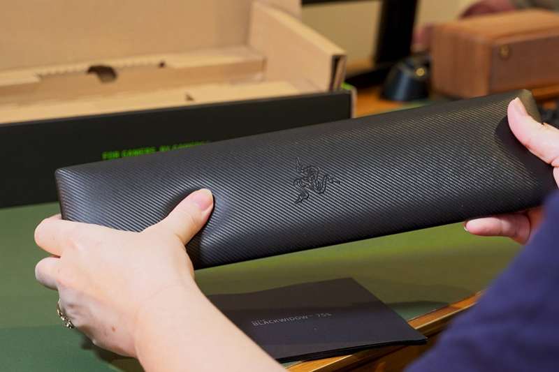 رازر بلک‌ویدو 75٪ - استراحت‌دست