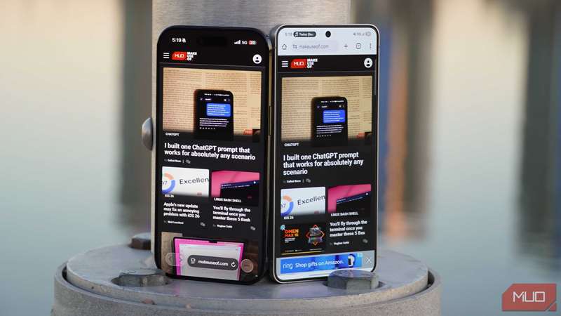 صفحه اصلی MUO بر روی iPhone Air (چپ) و Galaxy S25 Edge (راست).