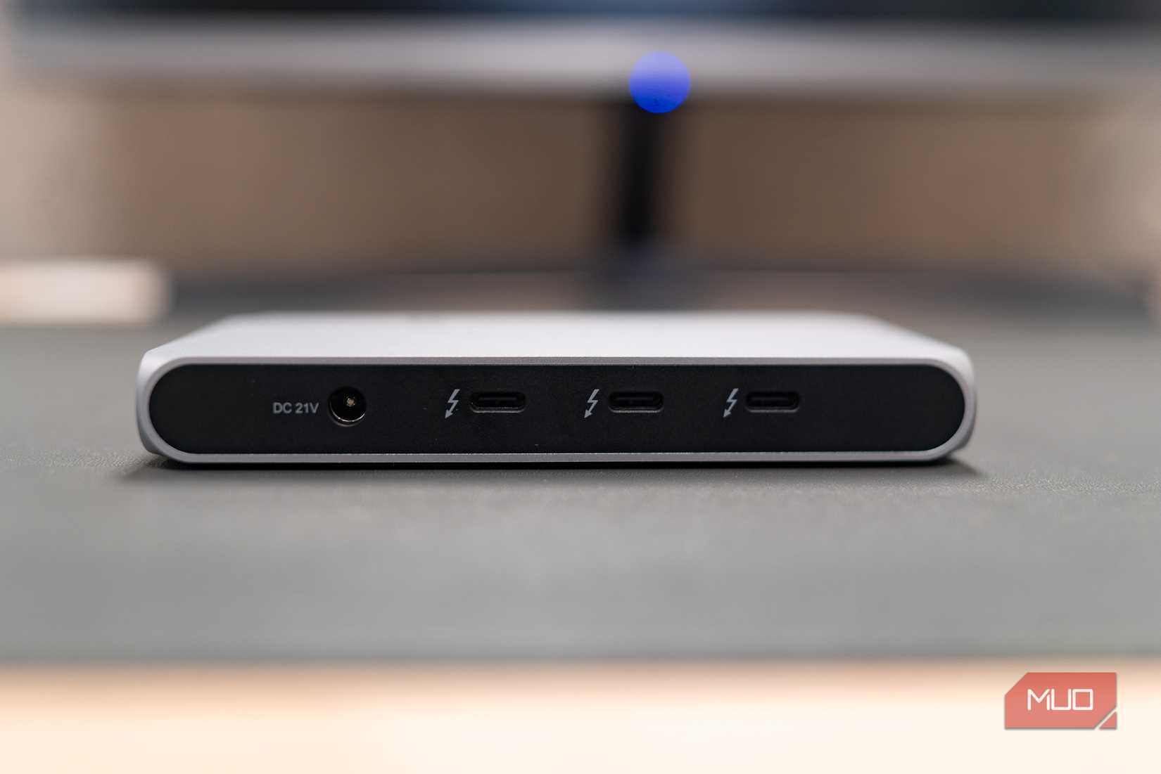 سَتچی تورندربولت ۴ اسلیم هاب پرو - پورتها