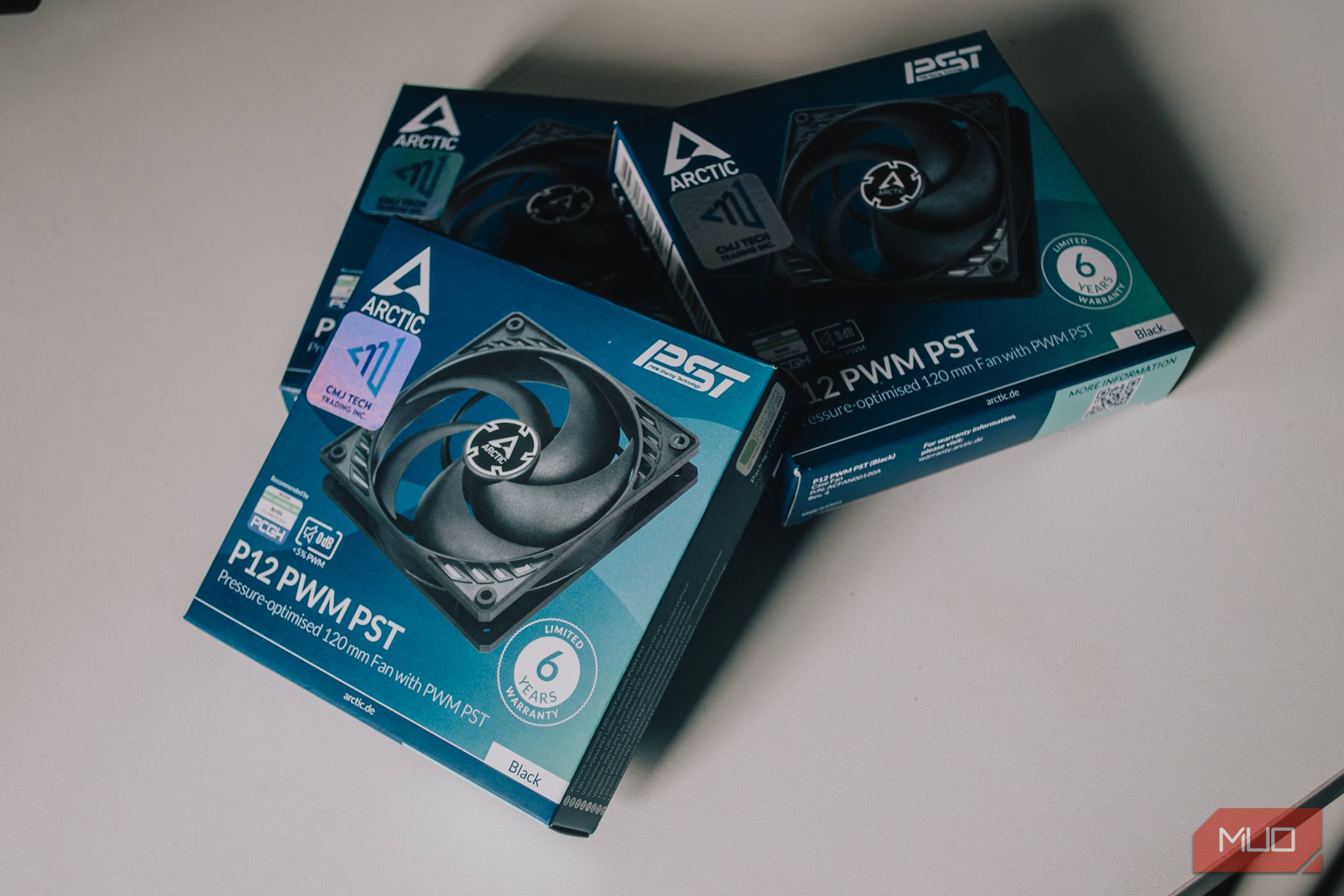 جعبههای پراکنده Arctic P12