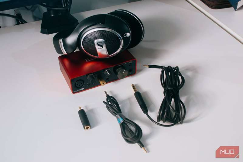 Sennheiser HD 599 SE با لوازم جانبی شامل