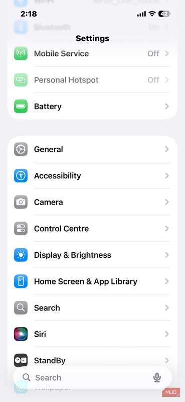 صفحه تنظیمات که گزینه باتری را زیر منوی اصلی نشان می‌دهد.