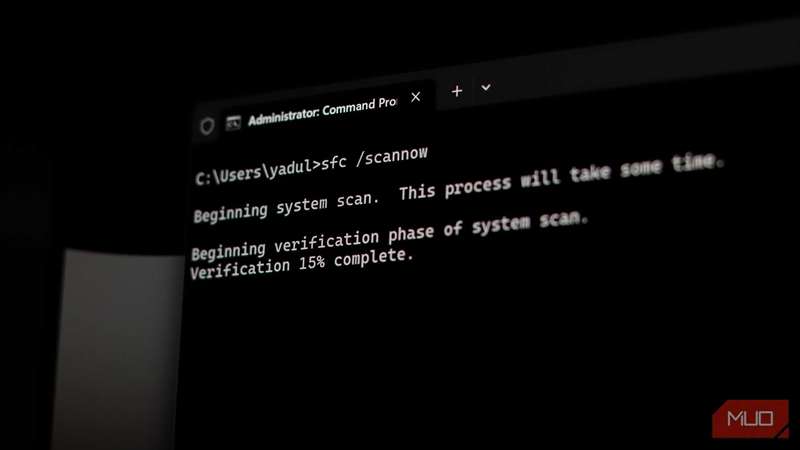 اسکن جاری SFC که در ترمینال ویندوز اجرا می‌شود.