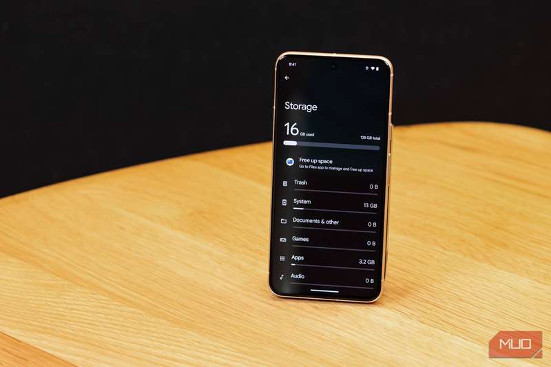 صفحهٔ حافظه Google Pixel 8