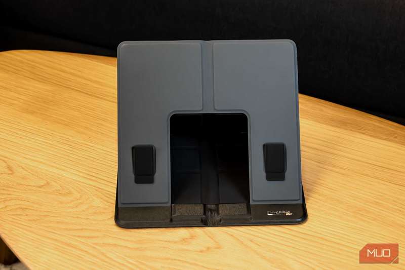 نحوه تنظیم پایه تاشو Plugable PT STANDX