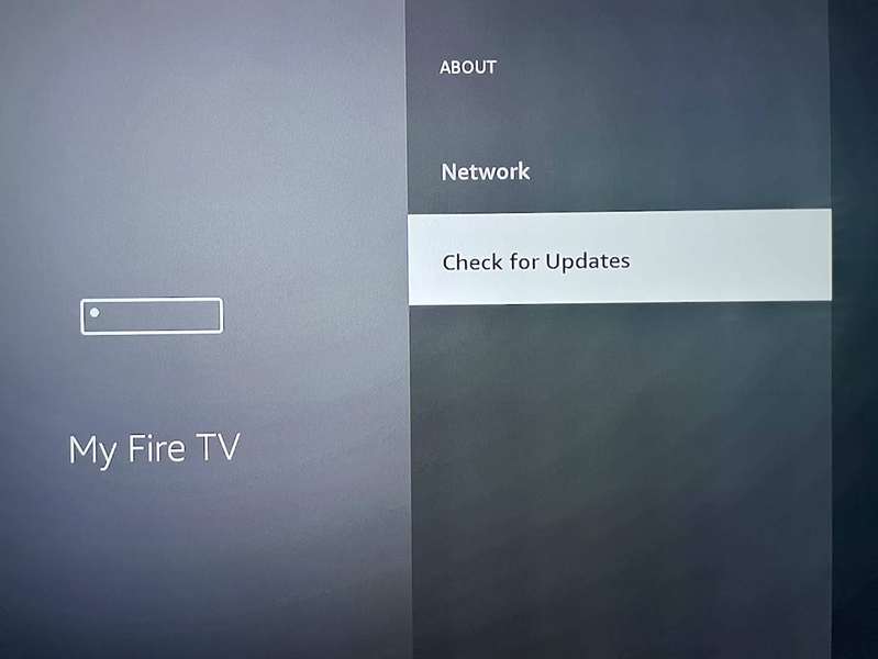گزینه Check for Updates را انتخاب کنید