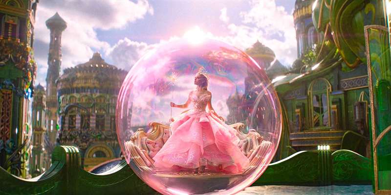 گلیندا داخل حباب صورتی