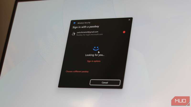 پرسش پاسکی در Windows Hello ویندوز.
