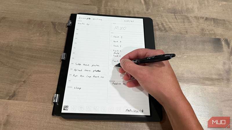نوشتن بر روی Rocketbook Pro با قلم پاککننده