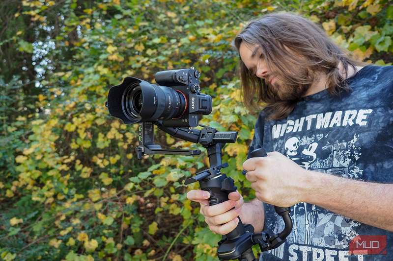 سبک نصب پرتره Zhiyun Crane 4