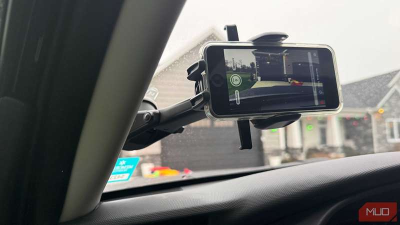 برنامهٔ DashCam Recorder بر روی آیپاد تاچ