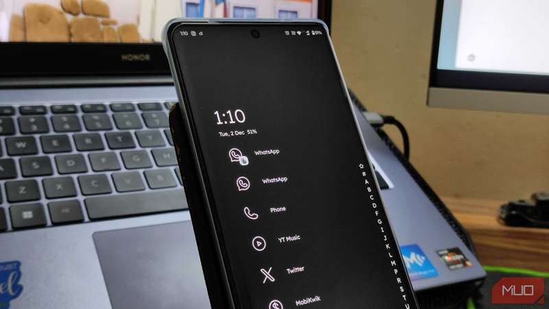 صفحه اصلی لانچر Niagara با هشت برنامهٔ مورد علاقه در گوشی اندروید