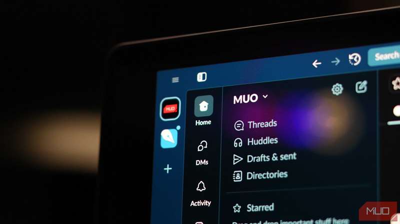 Slack با کانال MUO باز.