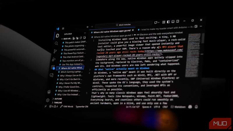 Visual Studio Code همراه با متن مارک‌داون.