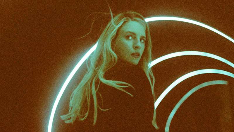 OA در یک تونل روشن