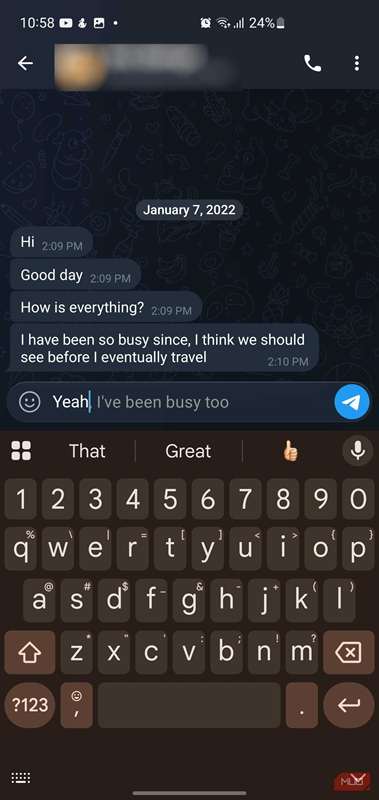 یک گفت‌وگوی تلگرام که پیش‌بینی متن AI درون‌خطی Coreply را نشان می‌دهد.