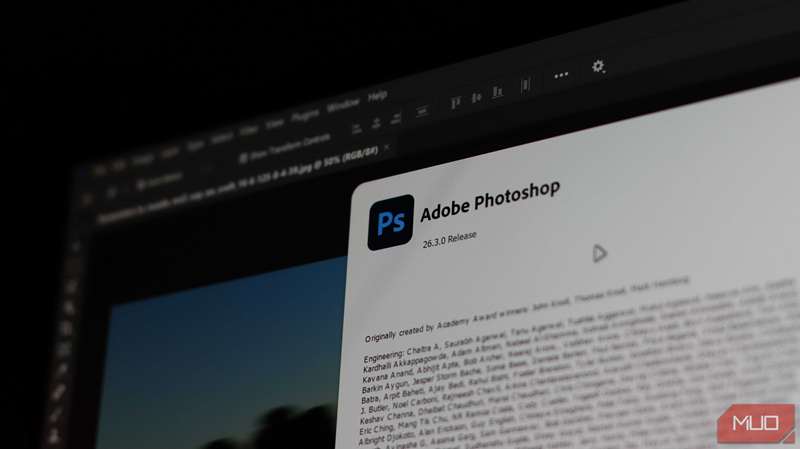 صفحهٔ خوش‌آمدگویی Adobe Photoshop روی لپ‌تاپ ویندوزی